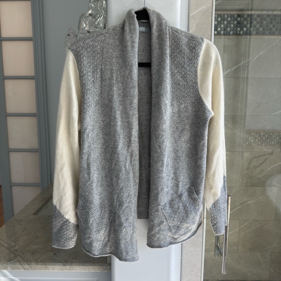 InCashmere Contrasting Cashmere Cardigan - Picture 9 of 11